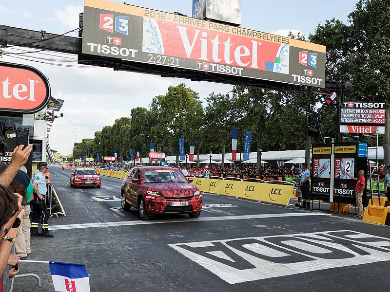 Jako první cílem Tour de France projela Škoda Kodiaq